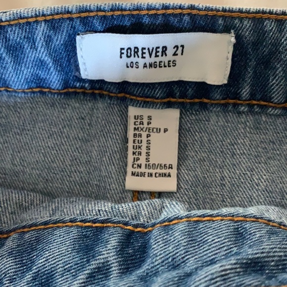 Wrap button denim skirt - Picture 2 of 3